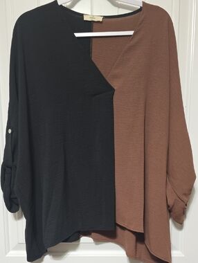 entro Two-Tone Black and Brown Asymmetric V-Neck Tunic